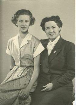 Jette Mark sammen med Gerda Jette Mark sammen med Gerda